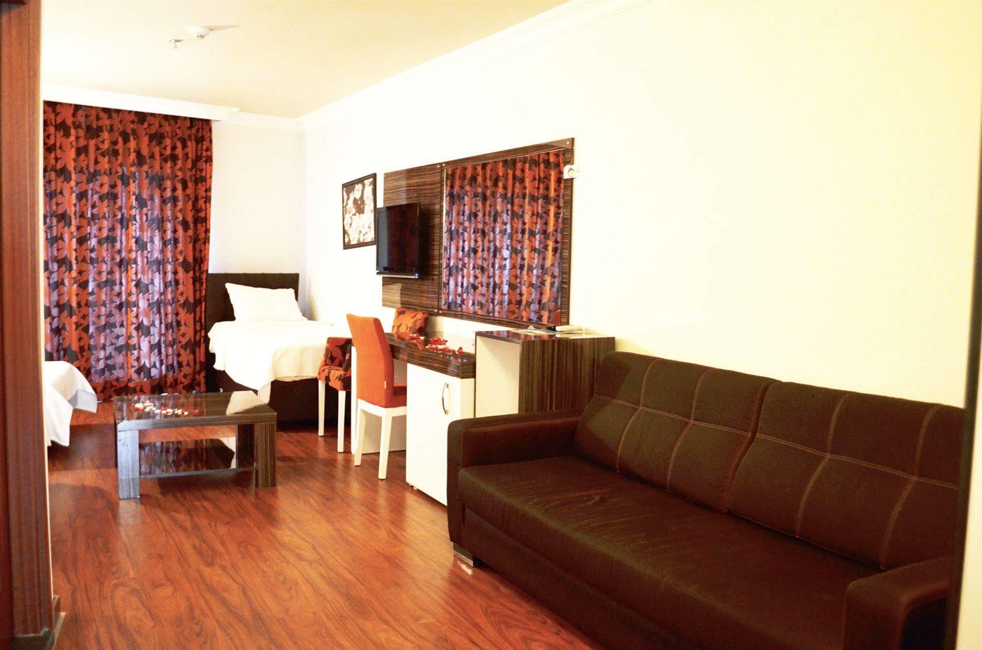 Hotel La Piano Istanbulská provincie Exteriér fotografie
