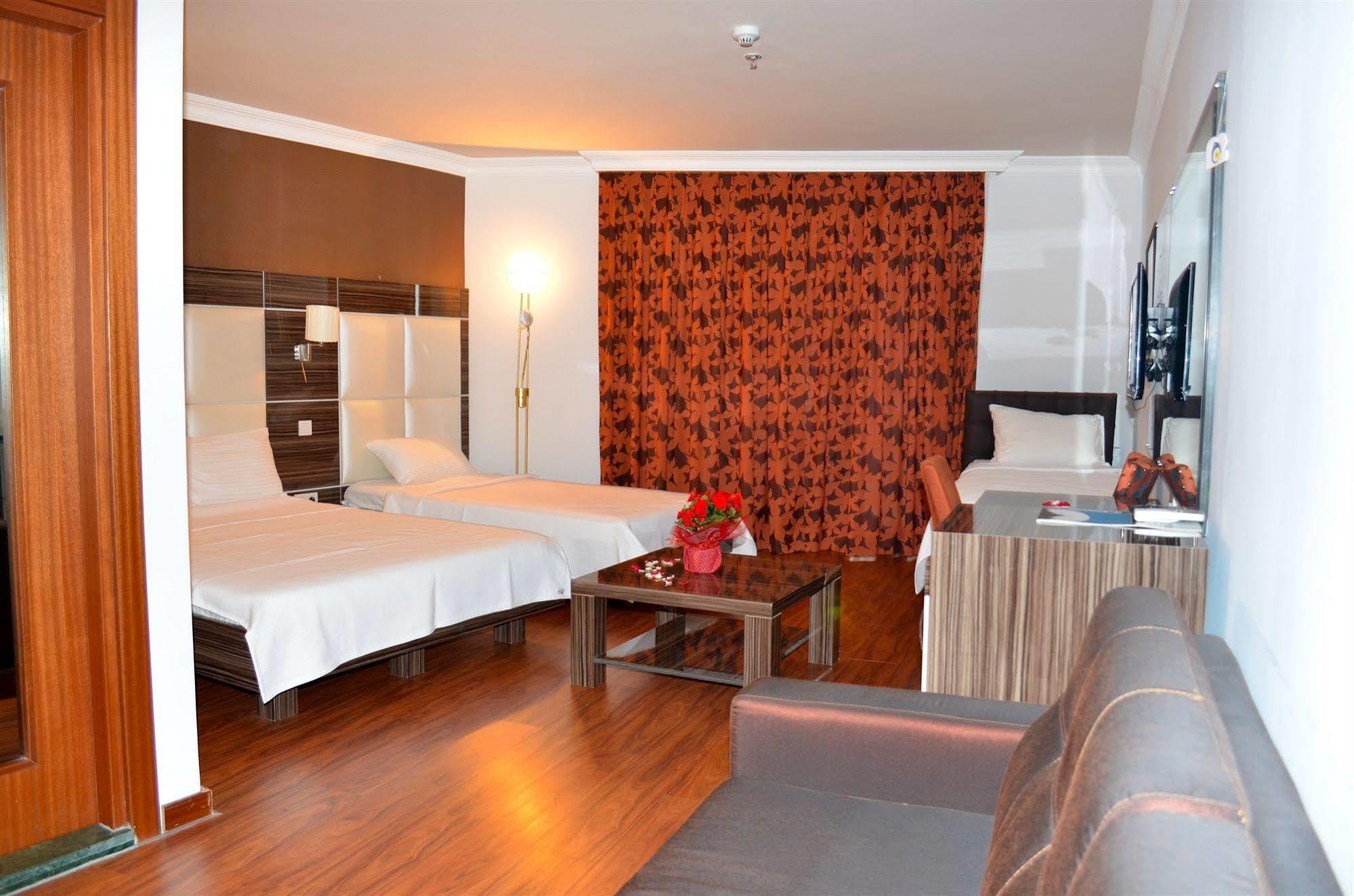 Hotel La Piano Istanbulská provincie Exteriér fotografie